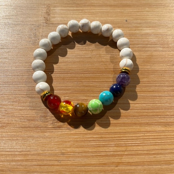 White Howlite Rainbow Chakra Beaded Bracelet - Picture 4 of 10